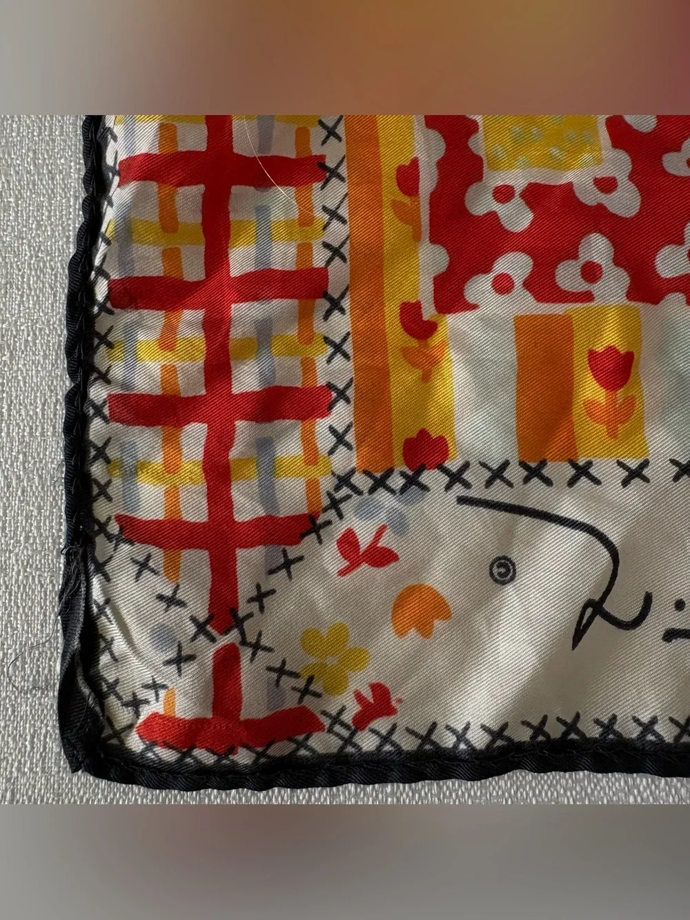 Vintage 80s Gloria Vanderbilt signature silk scarf Italy house cute cottages 25”